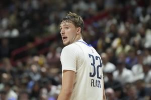 曾令旭：如何培养弗拉格持球对基德任务很重 湖人可考虑留贝兹利