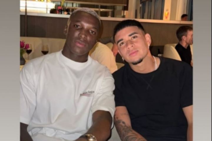 切尔西+厄瓜多尔大核&未来之星！23岁凯塞多晒与小弟18岁派斯合影