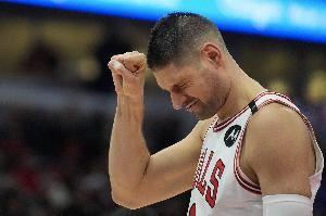 市场再添大鱼？美记：各队对交易武切维奇缺乏兴趣 他可能被买断