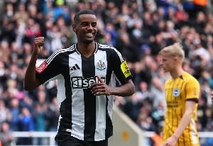 记者：利物浦目前不打算再次报价伊萨克，除非纽卡愿意出售球员