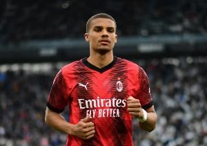 罗马诺：纽卡斯尔已经提升了报价，希望从AC米兰签下佳夫