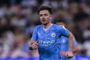 记者：格拉利什将穿埃弗顿18号球衣，这曾是加斯科因、鲁尼的号码