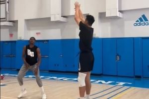 好的信号！崔永熙晒全场对抗训练 三分手感柔和&左膝仍戴护具