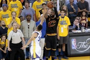 美记：欧文投进NBA历史著名关键球 他和追梦克莱入选名人堂无悬念