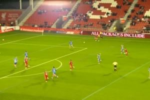 清水梨纱凌空端射收获利物浦女足首球，为她助攻的是长野风花