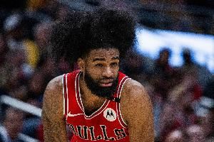 不提前续约的原因很单纯！科比-怀特：我爱芝加哥 哪都不想去