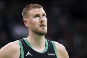 波津：想把绿军夺冠经验带给老鹰 特雷-杨是最好的传球手之一