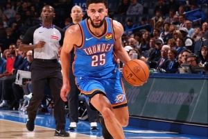 阿杰伊-米切尔谈破联防：我们传球移动和寻找防守空档做得不错