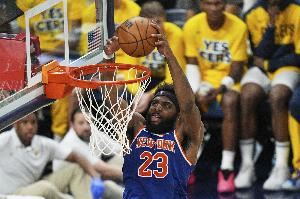 芬奇谈惨败：米罗前场板比我们任何人总篮板都多 他抢下了每个球图片