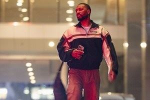 开拓者出街LOOK！格兰特时髦精 小杨日常舒适风小粉书包继续背